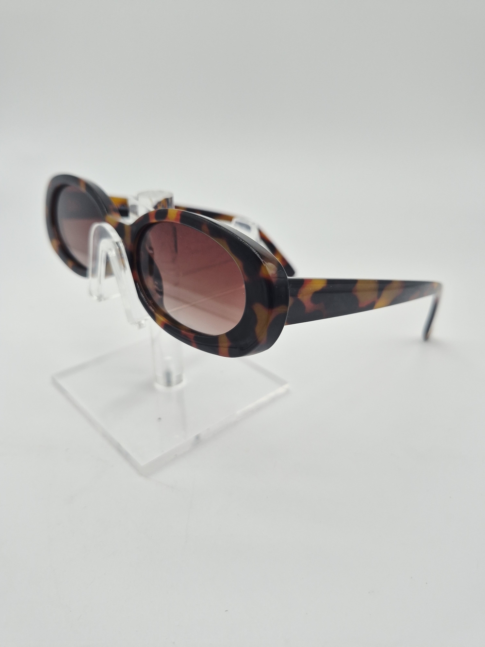 Vanlinker- Womens Oval Tortoiseshell Sunglasses